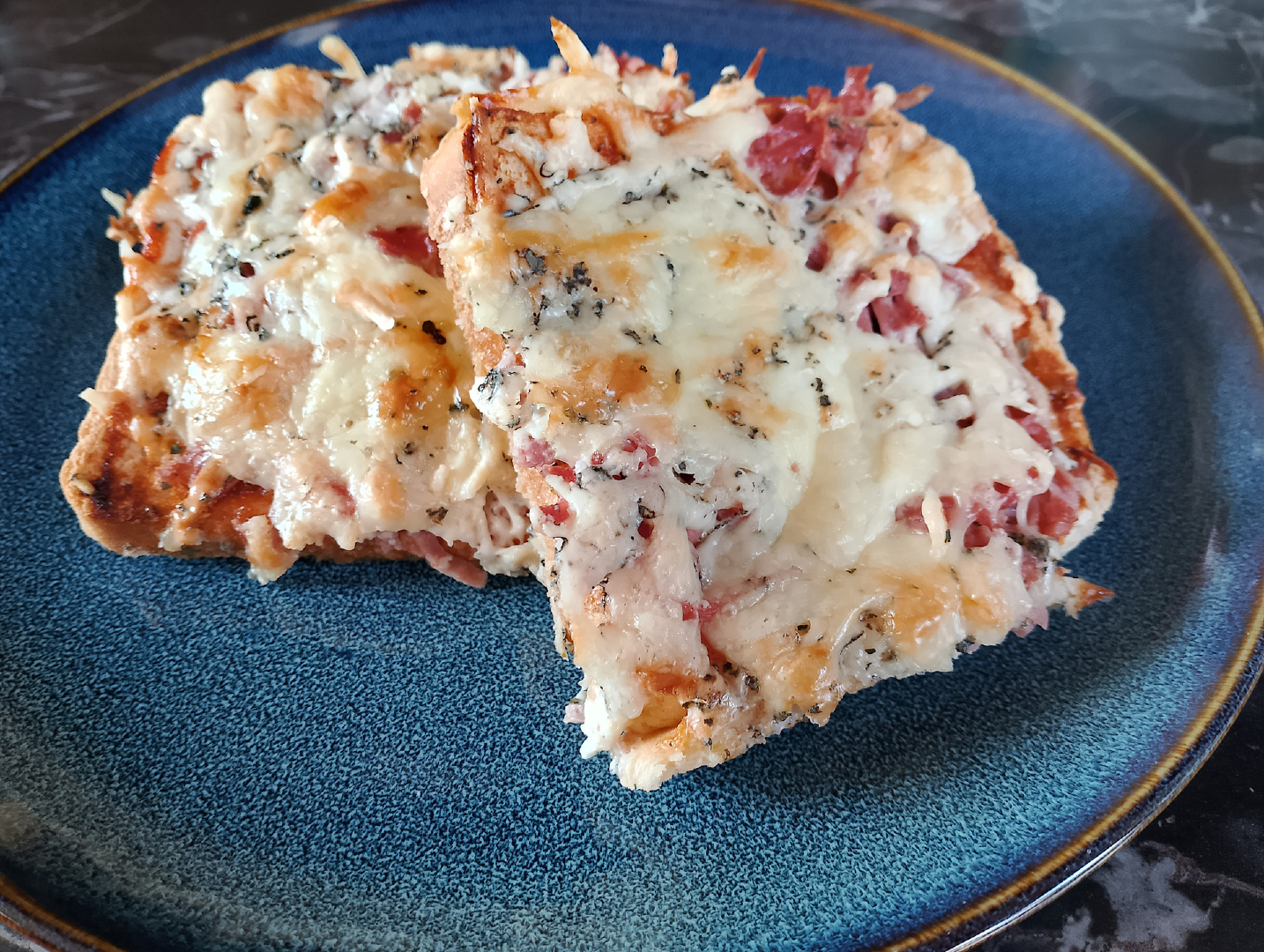 Blesková toustová pizza z trouby: Nejrychlejší večeře